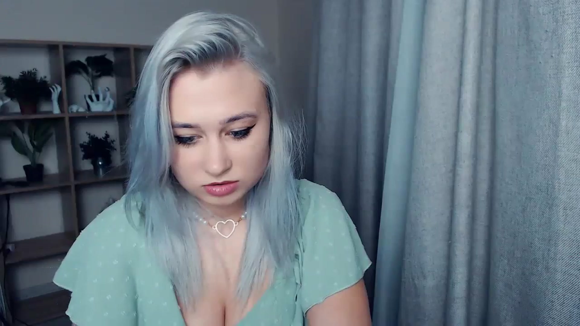 Gallery image thumbnail from Kukla_kolduna's myfreecams stream on, 12/15/2023, 16:15 image 13 of 20