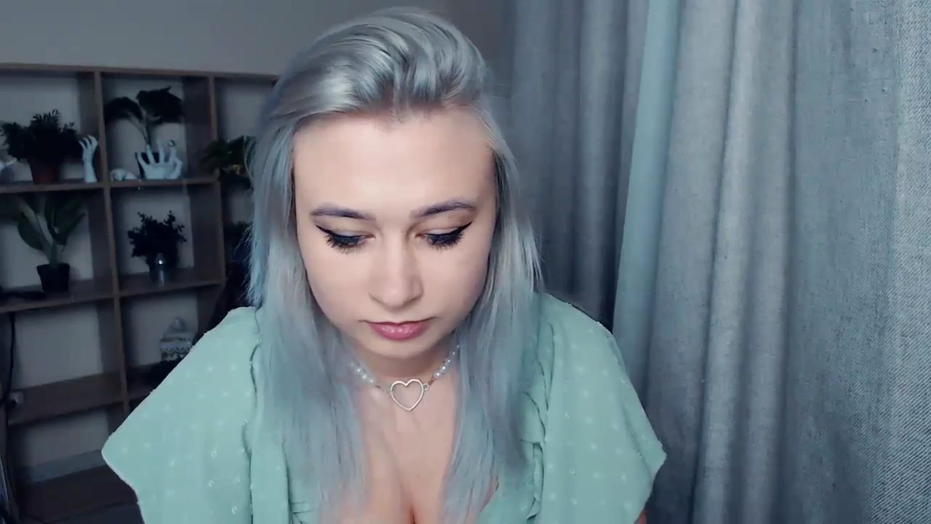 Gallery image thumbnail from Kukla_kolduna's myfreecams stream on, 12/15/2023, 16:15 image 18 of 20