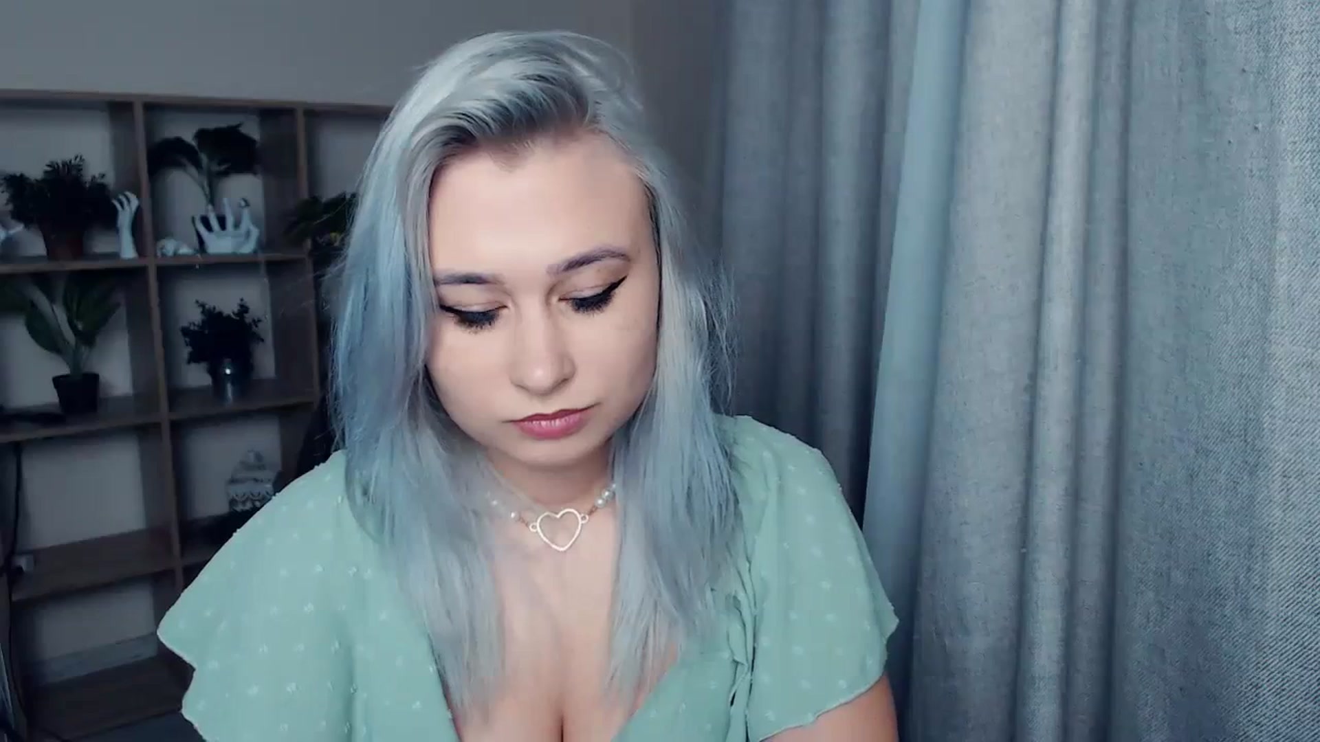 Gallery image thumbnail from Kukla_kolduna's myfreecams stream on, 12/15/2023, 16:15 image 14 of 20
