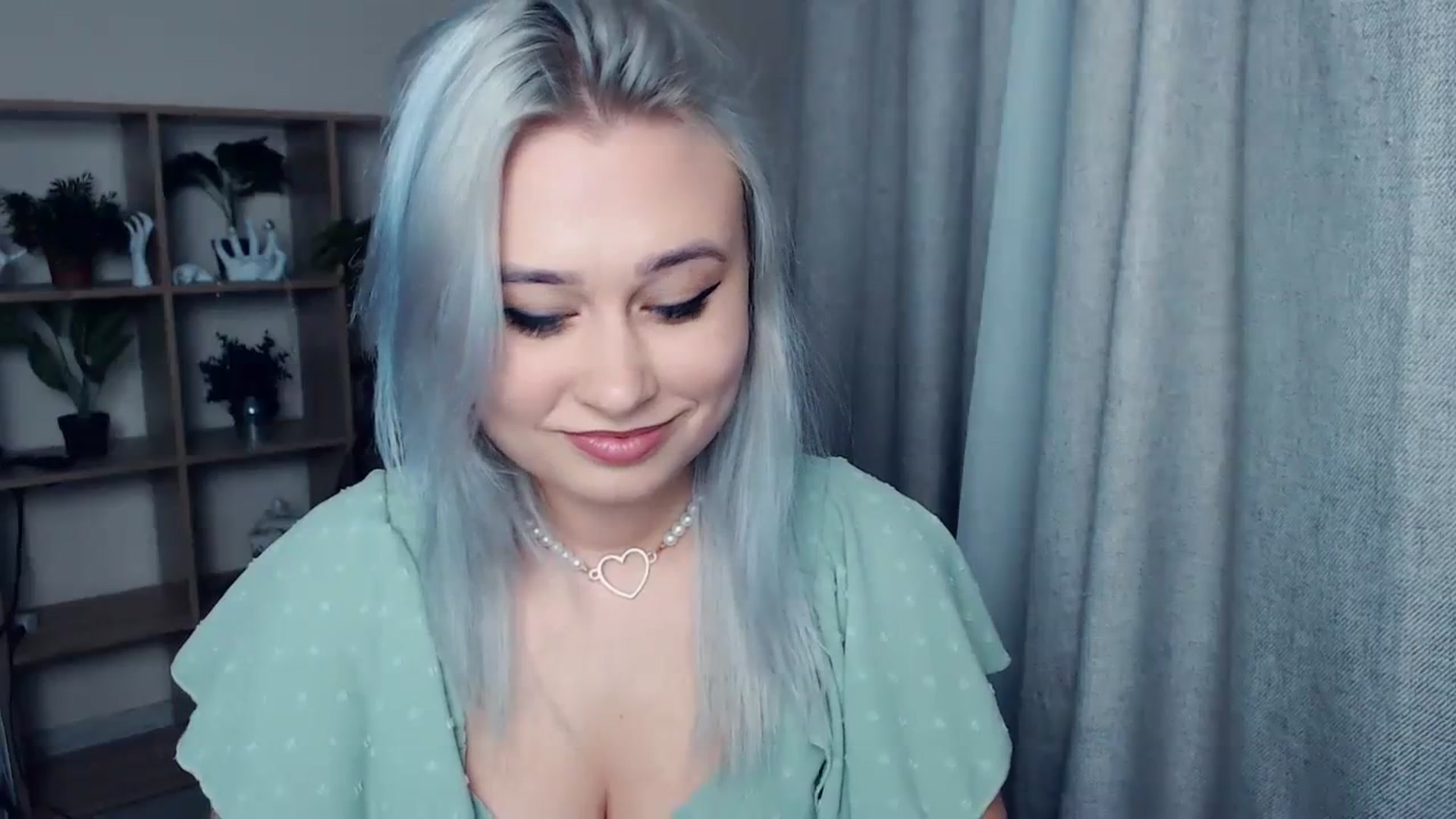 Gallery image thumbnail from Kukla_kolduna's myfreecams stream on, 12/15/2023, 16:15 image 8 of 20