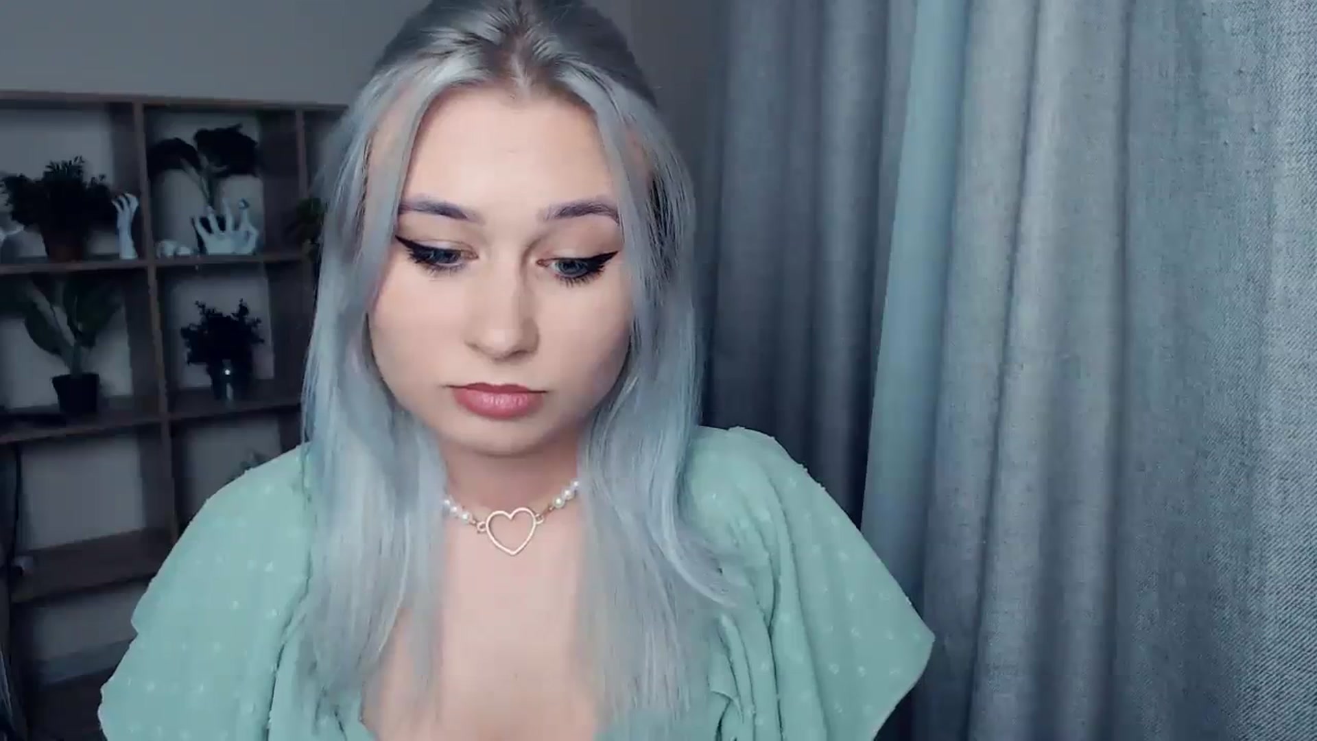 Gallery image thumbnail from Kukla_kolduna's myfreecams stream on, 12/15/2023, 16:15 image 2 of 20