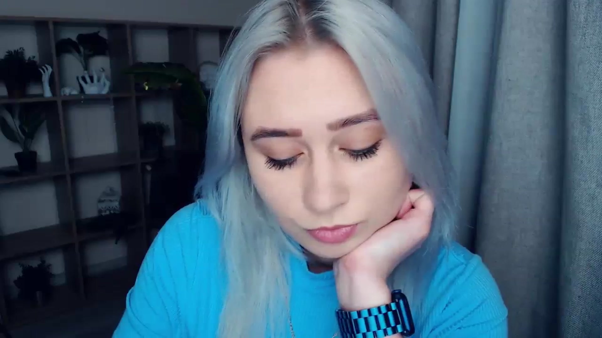 Gallery image thumbnail from Kukla_kolduna's myfreecams stream on, 12/16/2023, 17:50 image 12 of 20