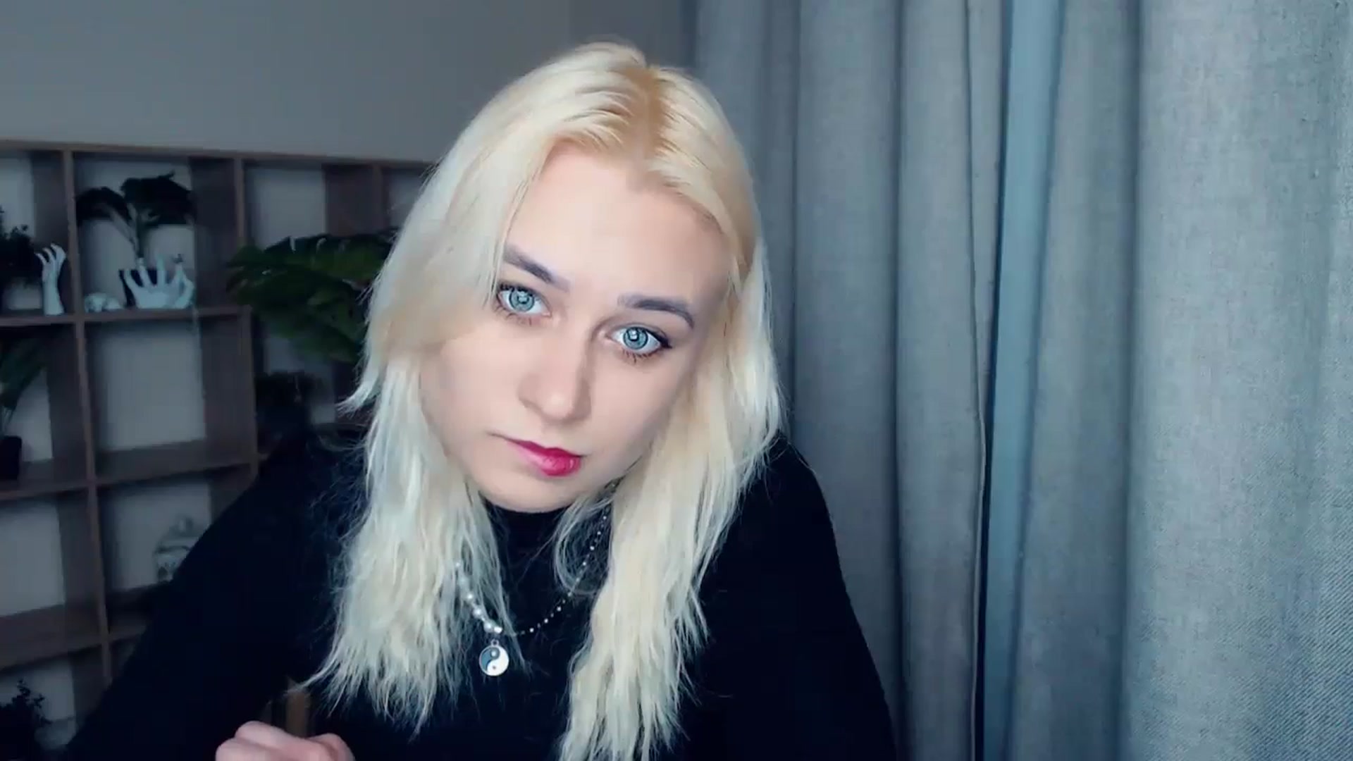 Gallery image thumbnail from Kukla_kolduna's myfreecams stream on, 12/21/2023, 18:40 image 13 of 20
