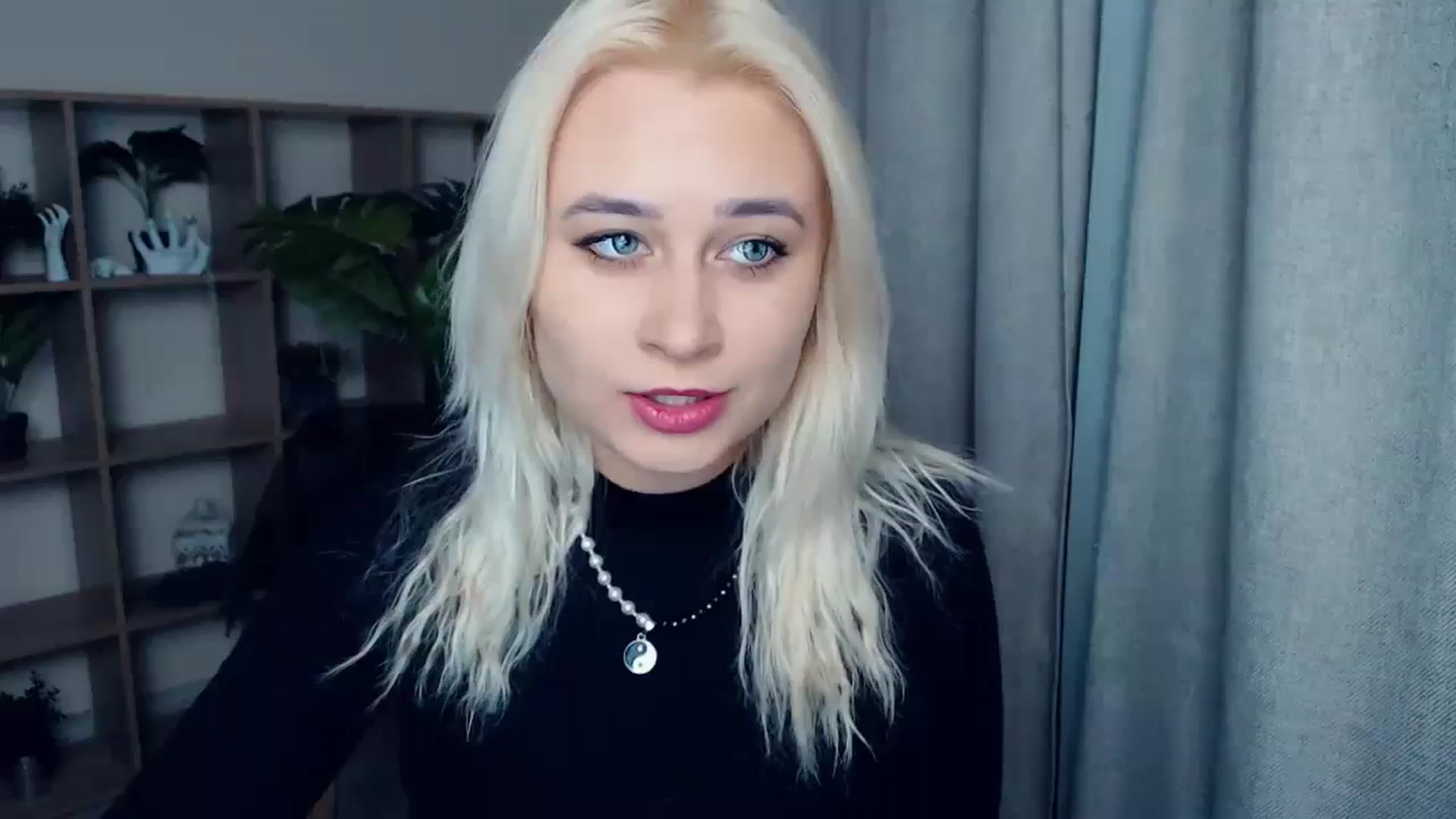 Gallery image thumbnail from Kukla_kolduna's myfreecams stream on, 12/21/2023, 18:40 image 1 of 20