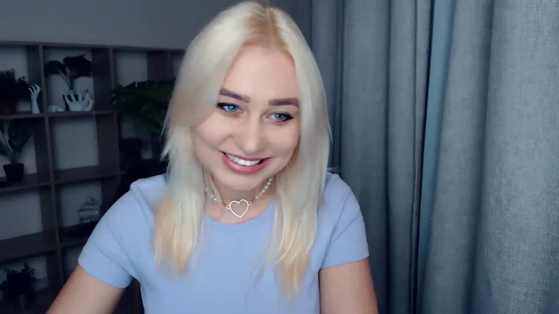 Gallery image thumbnail from Kukla_kolduna's myfreecams stream on, 12/22/2023, 14:44 image 12 of 20