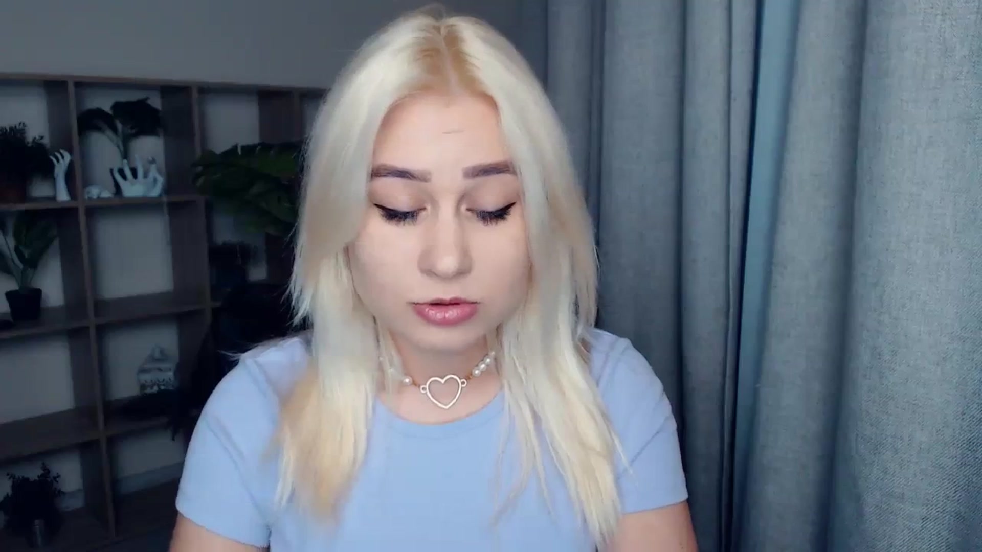 Gallery image thumbnail from Kukla_kolduna's myfreecams stream on, 12/22/2023, 14:44 image 8 of 20