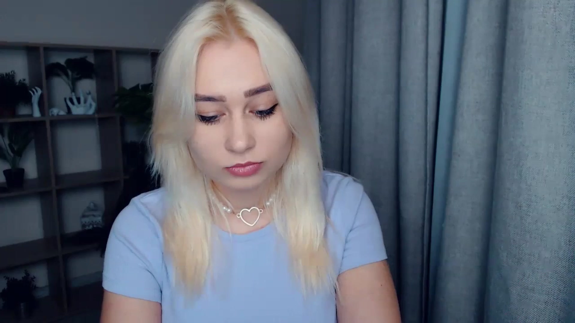 Gallery image thumbnail from Kukla_kolduna's myfreecams stream on, 12/22/2023, 14:44 image 16 of 20