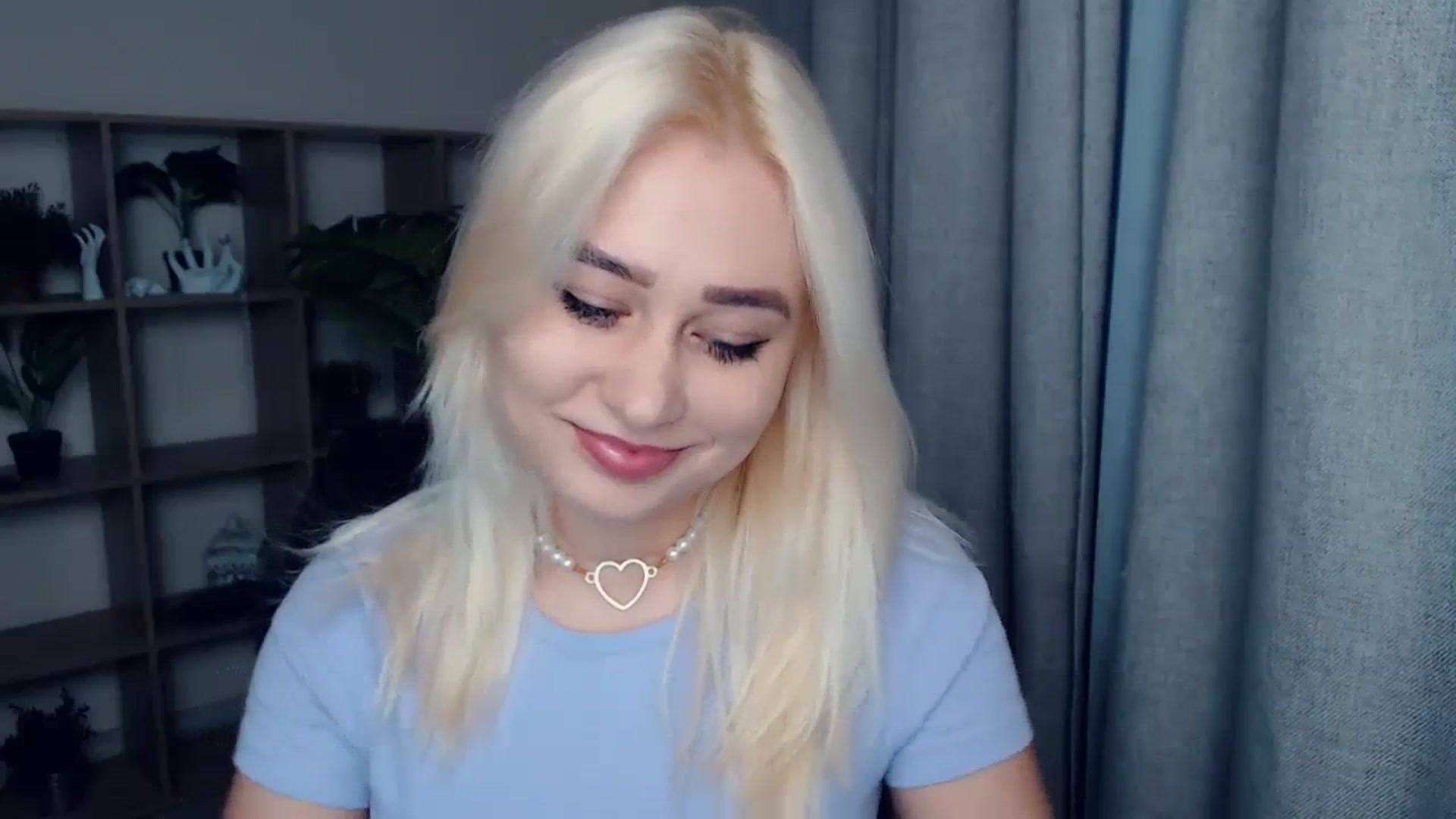 Gallery image thumbnail from Kukla_kolduna's myfreecams stream on, 12/22/2023, 14:44 image 5 of 20