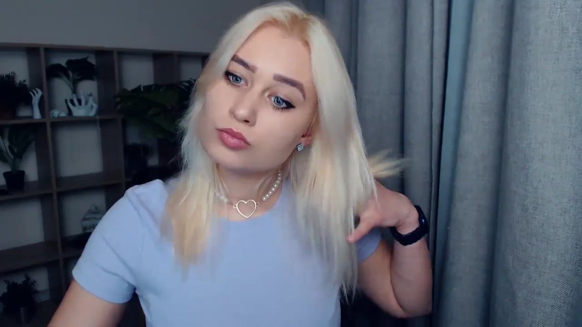 Gallery image thumbnail from Kukla_kolduna's myfreecams stream on, 12/22/2023, 14:44 image 15 of 20
