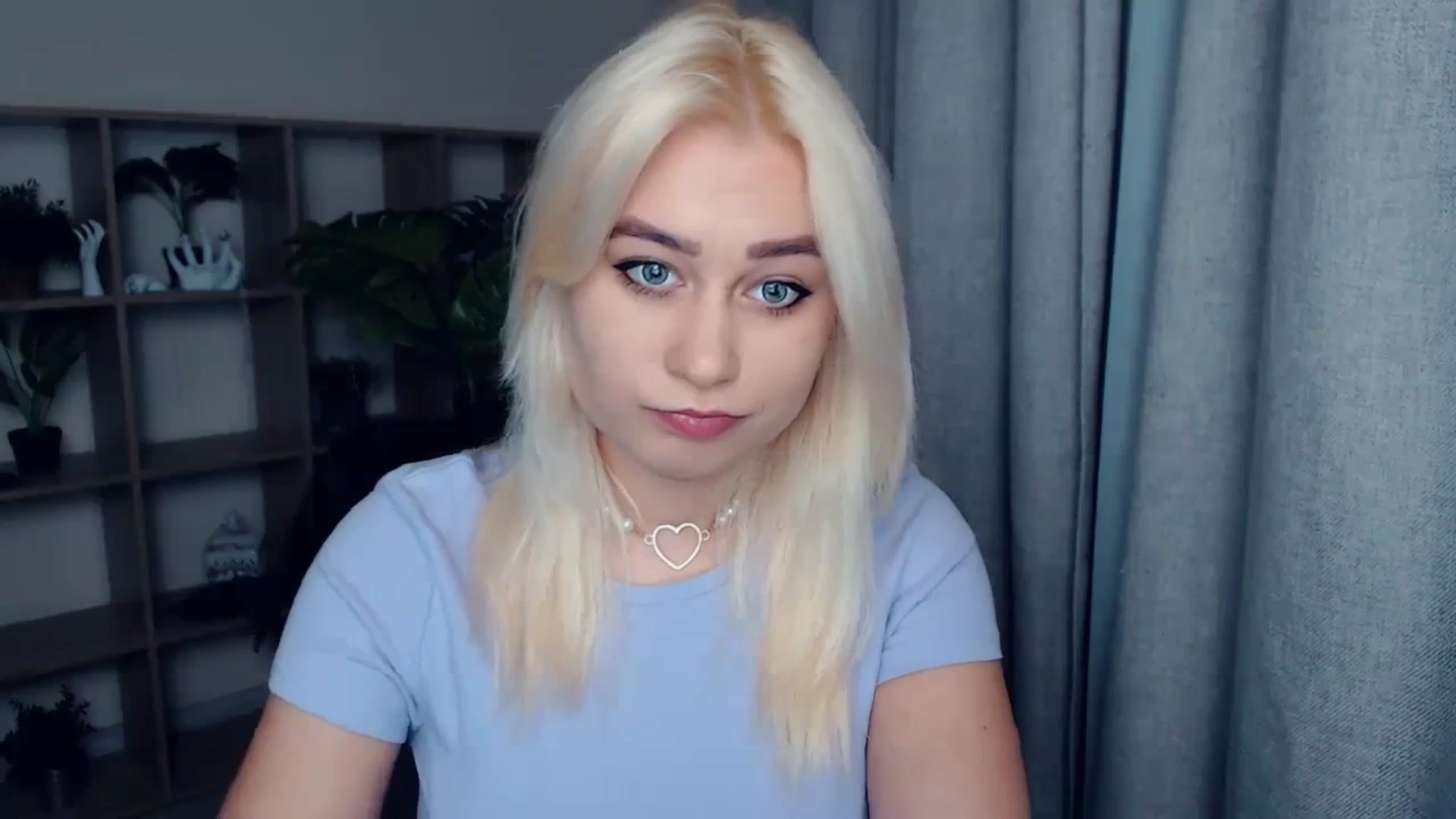 Gallery image thumbnail from Kukla_kolduna's myfreecams stream on, 12/22/2023, 14:44 image 17 of 20