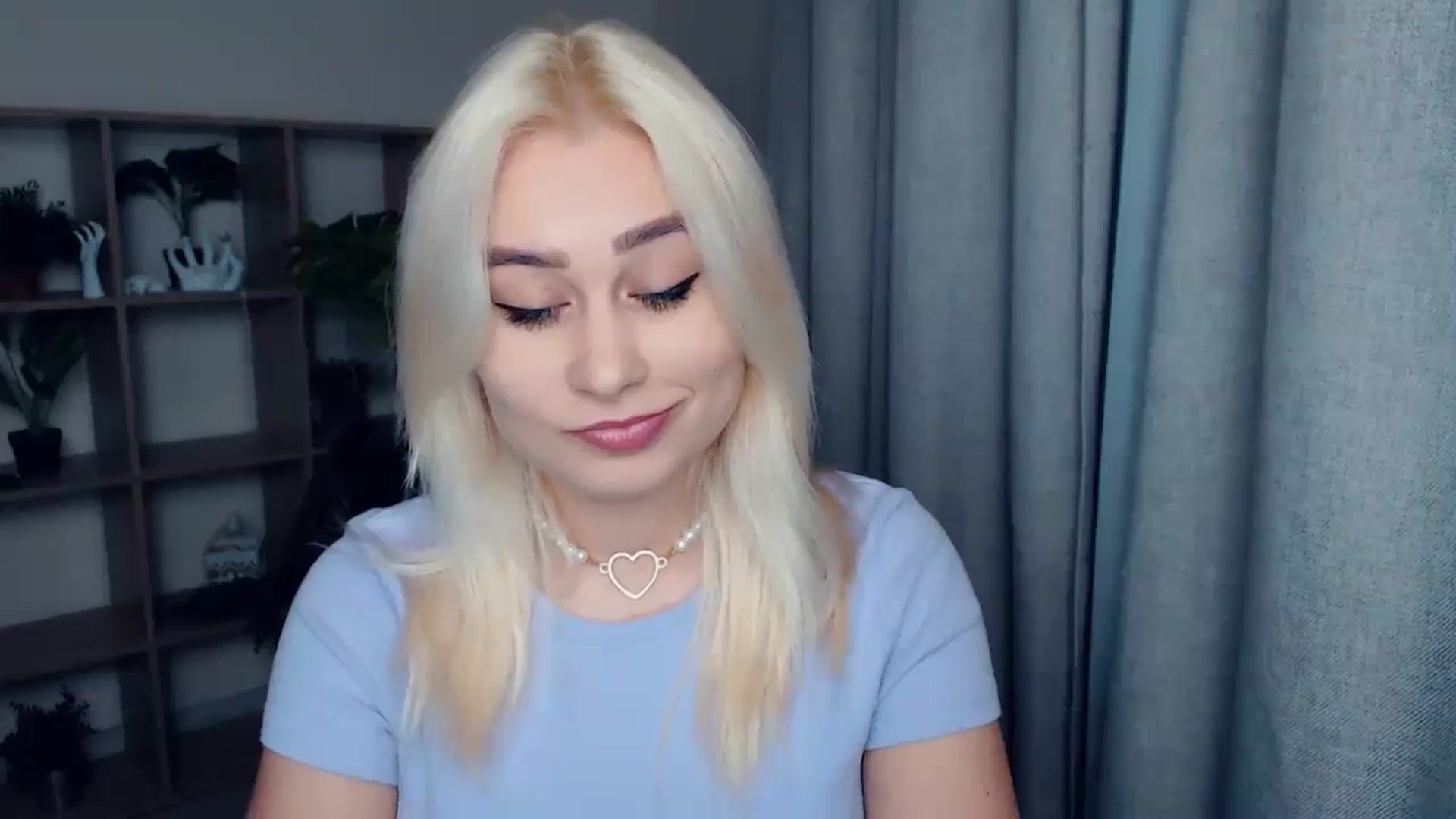 Gallery image thumbnail from Kukla_kolduna's myfreecams stream on, 12/22/2023, 14:44 image 10 of 20