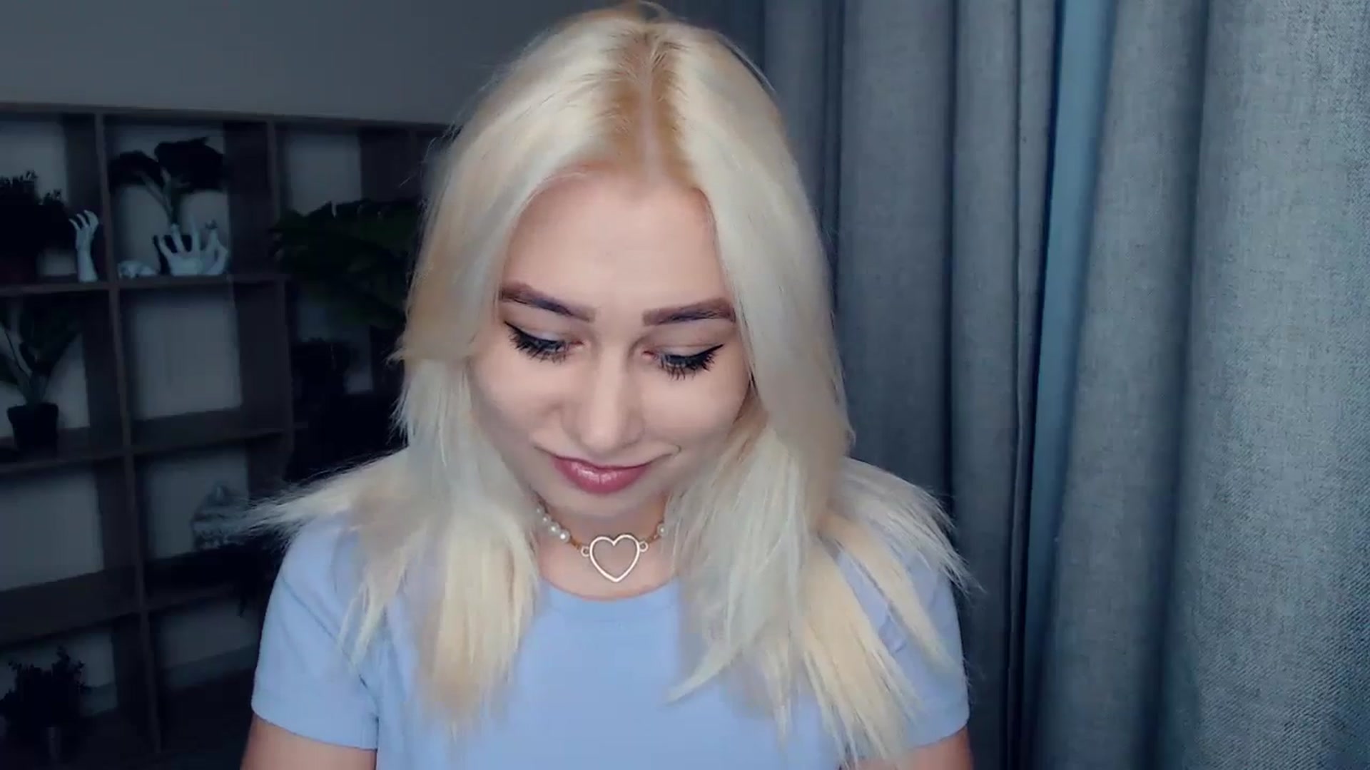 Gallery image thumbnail from Kukla_kolduna's myfreecams stream on, 12/22/2023, 14:44 image 3 of 20