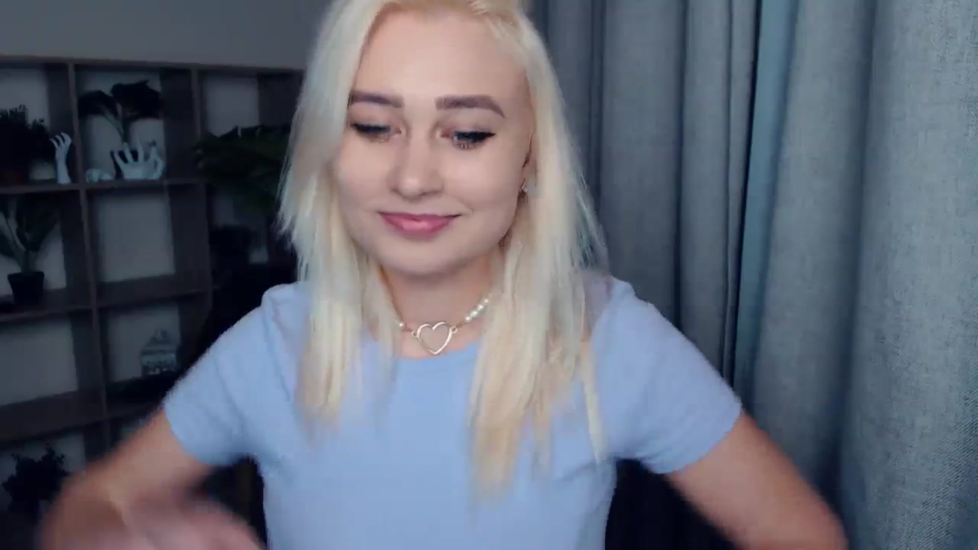 Gallery image thumbnail from Kukla_kolduna's myfreecams stream on, 12/22/2023, 16:30 image 4 of 20