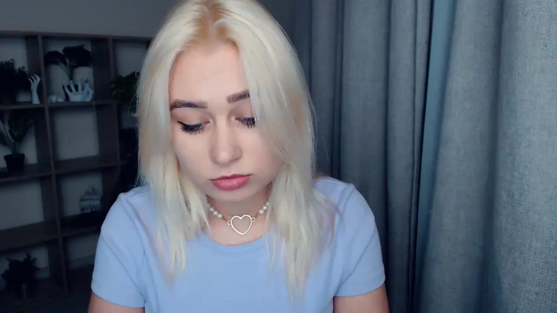 Gallery image thumbnail from Kukla_kolduna's myfreecams stream on, 12/22/2023, 16:30 image 16 of 20