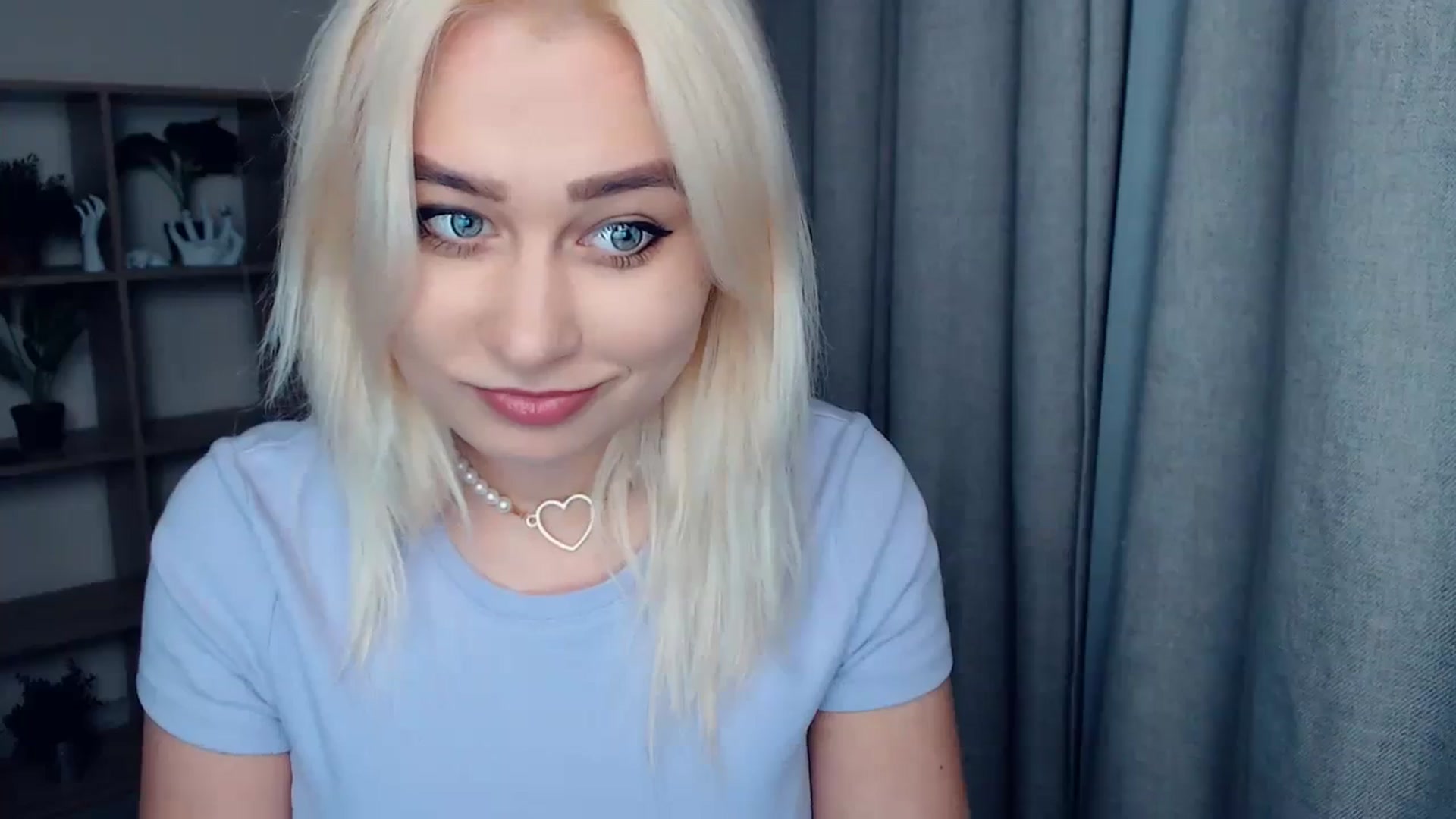 Gallery image thumbnail from Kukla_kolduna's myfreecams stream on, 12/22/2023, 16:30 image 14 of 20