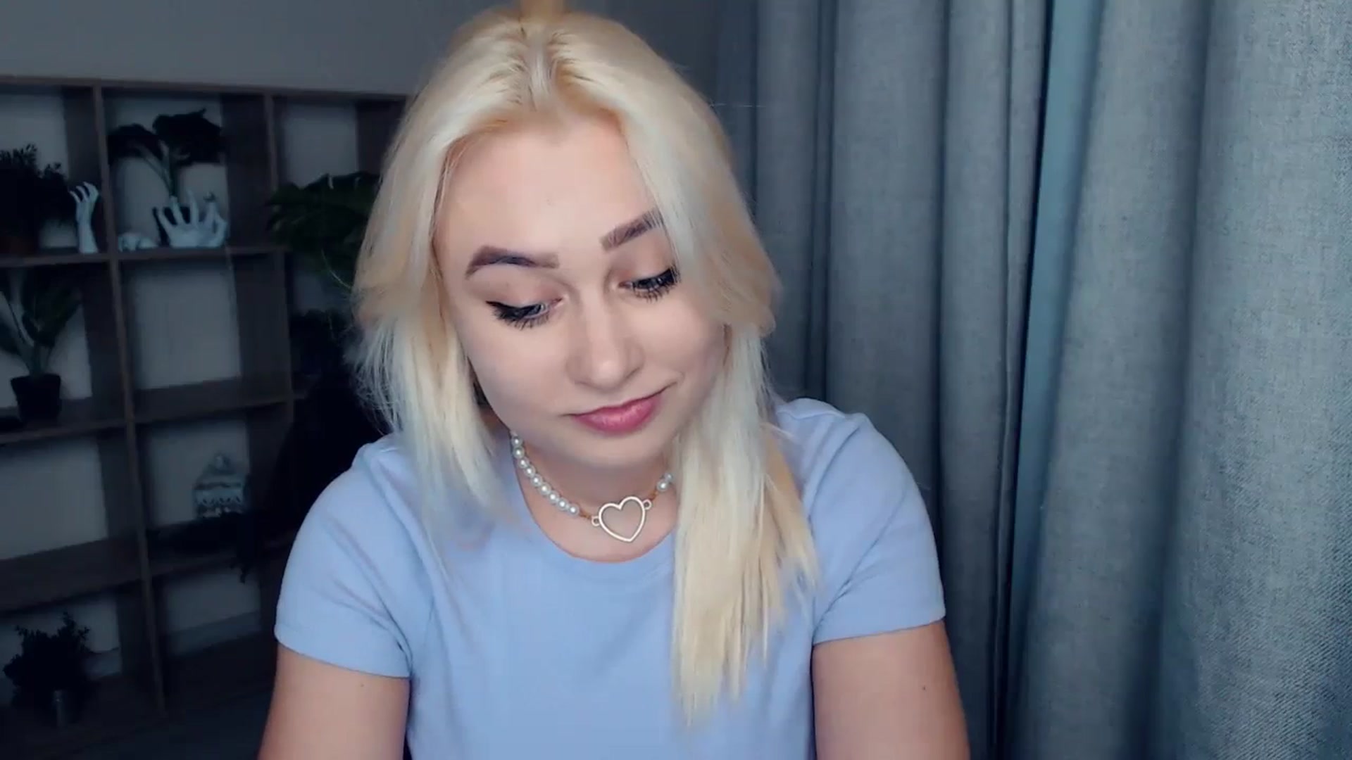 Gallery image thumbnail from Kukla_kolduna's myfreecams stream on, 12/22/2023, 16:30 image 7 of 20