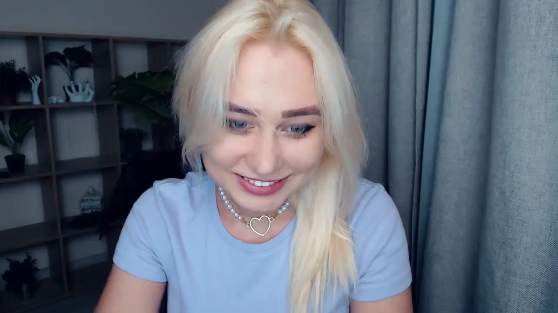 Gallery image thumbnail from Kukla_kolduna's myfreecams stream on, 12/22/2023, 16:30 image 5 of 20