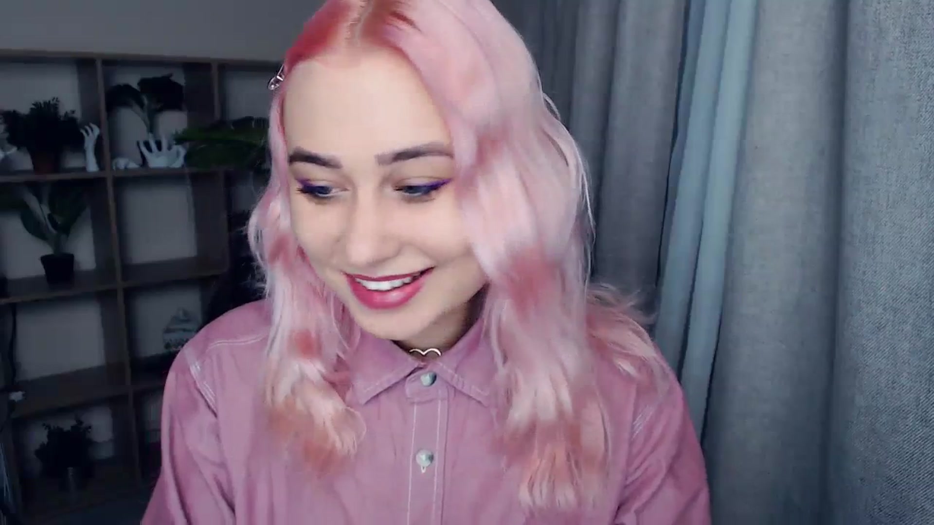 Gallery image thumbnail from Kukla_kolduna's myfreecams stream on, 12/23/2023, 15:08 image 2 of 20