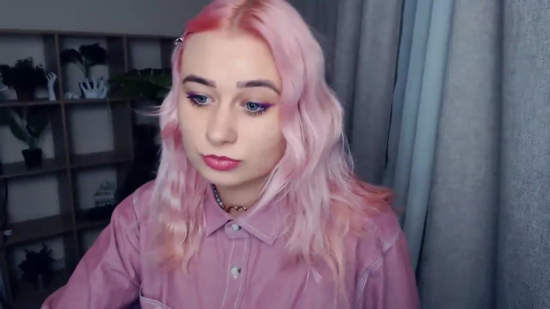 Gallery image thumbnail from Kukla_kolduna's myfreecams stream on, 12/23/2023, 15:08 image 19 of 20