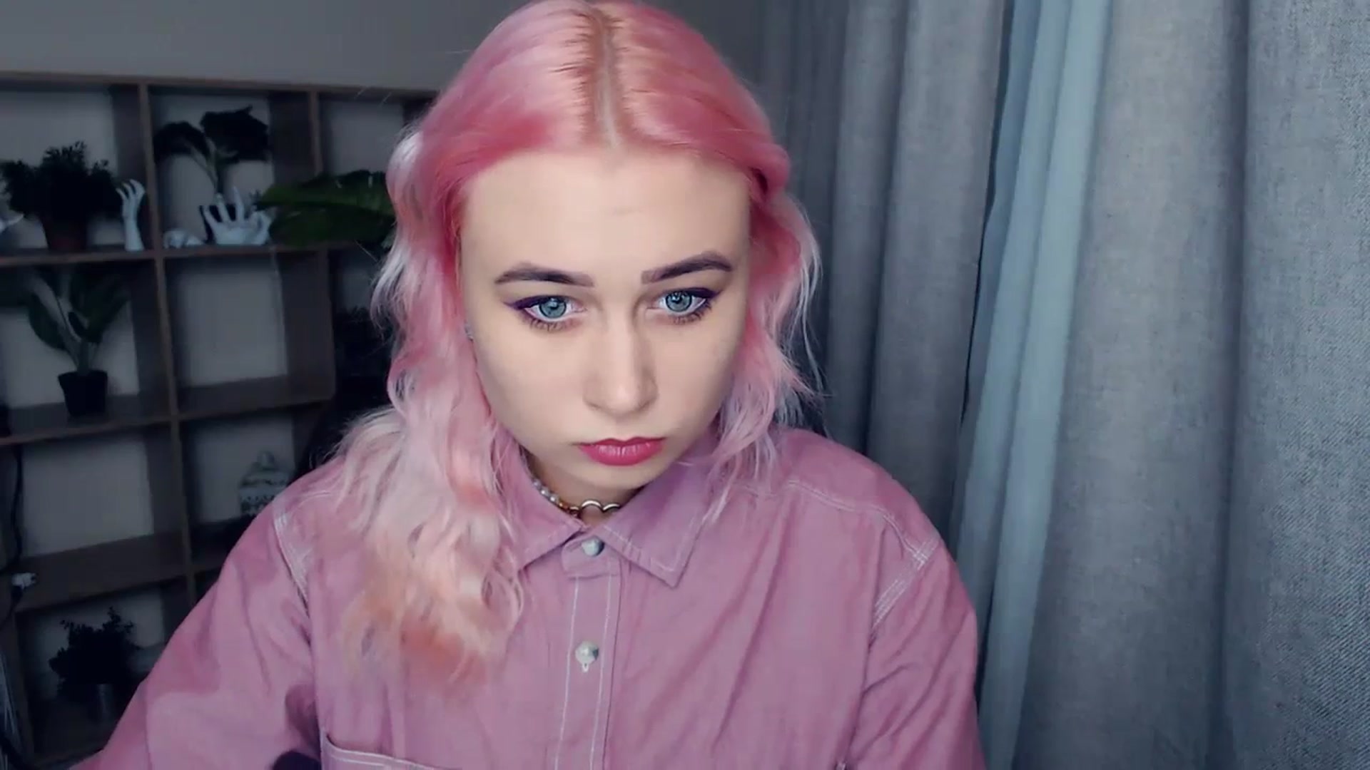 Gallery image thumbnail from Kukla_kolduna's myfreecams stream on, 12/23/2023, 15:08 image 13 of 20