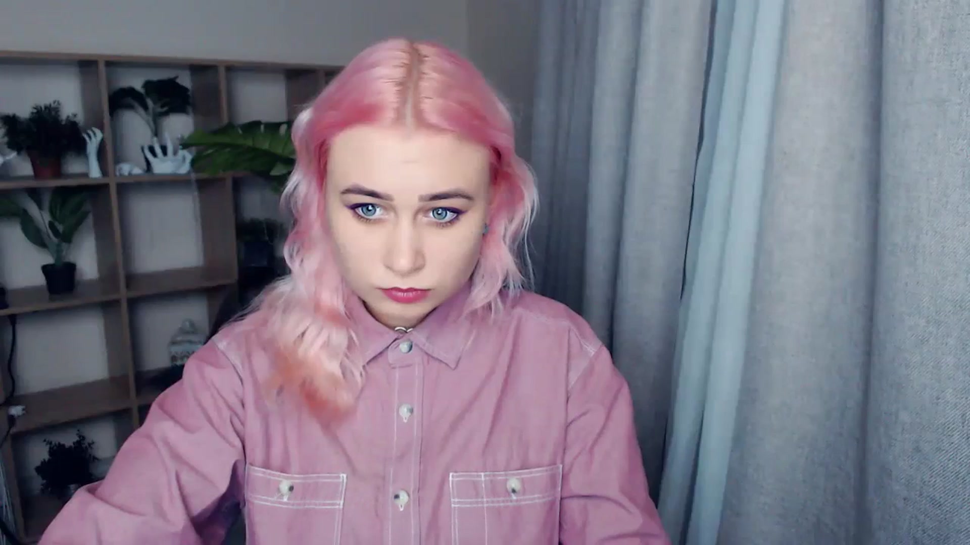 Gallery image thumbnail from Kukla_kolduna's myfreecams stream on, 12/23/2023, 15:08 image 14 of 20