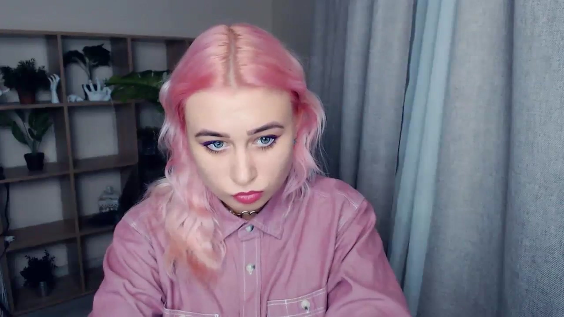 Gallery image thumbnail from Kukla_kolduna's myfreecams stream on, 12/23/2023, 15:08 image 15 of 20