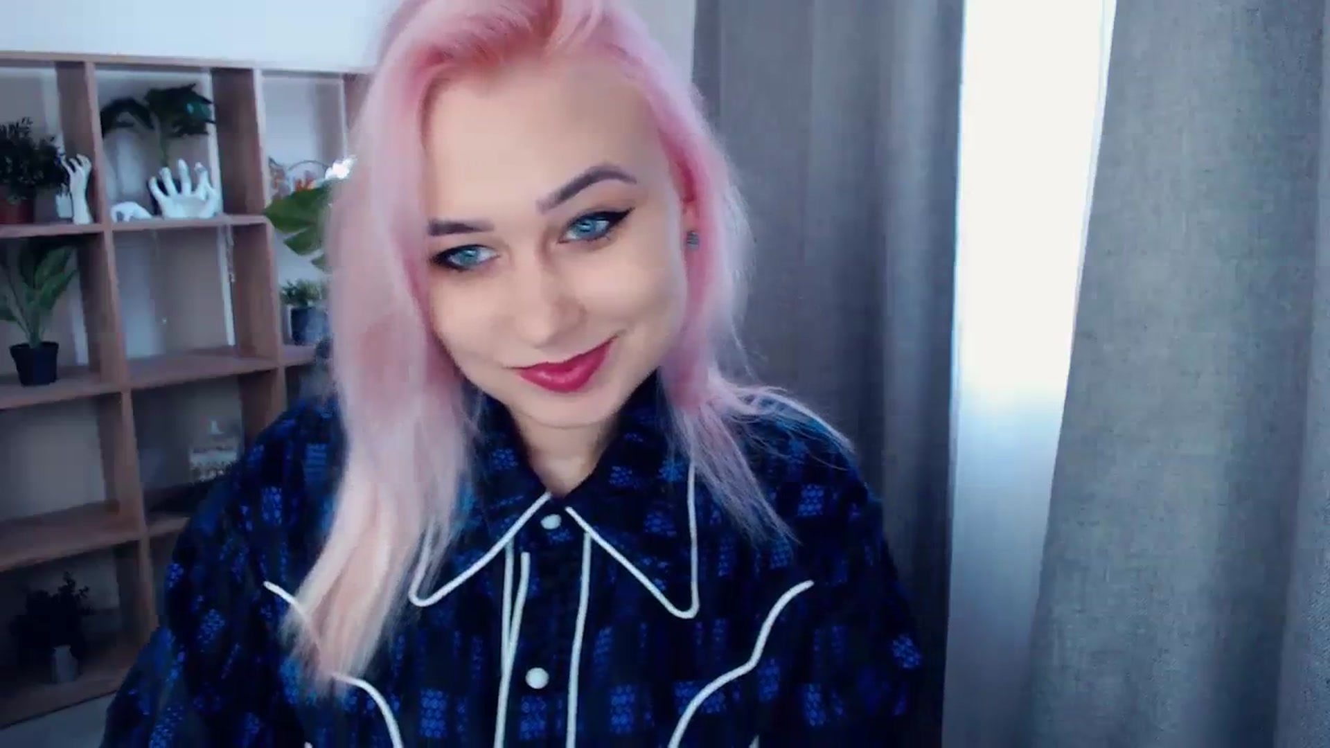 Gallery image thumbnail from Kukla_kolduna's myfreecams stream on, 12/24/2023, 11:35 image 2 of 20