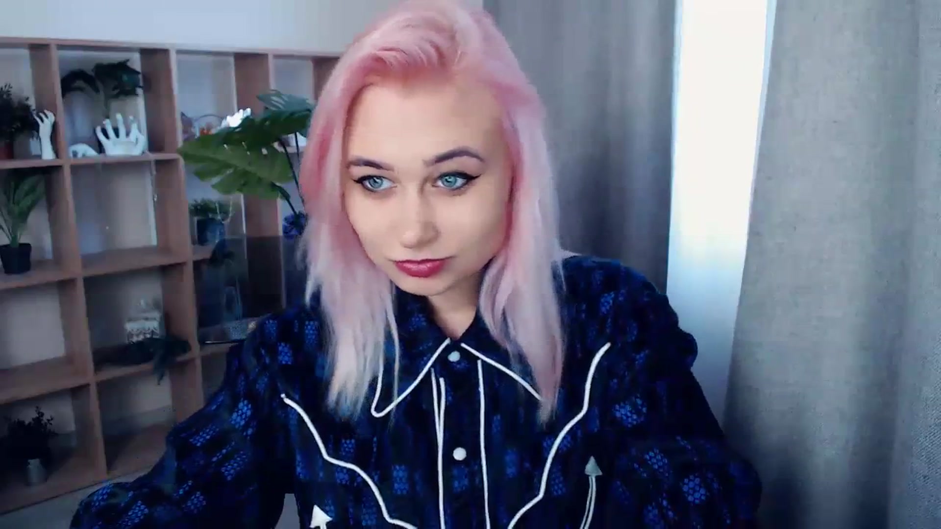 Gallery image thumbnail from Kukla_kolduna's myfreecams stream on, 12/24/2023, 11:35 image 14 of 20