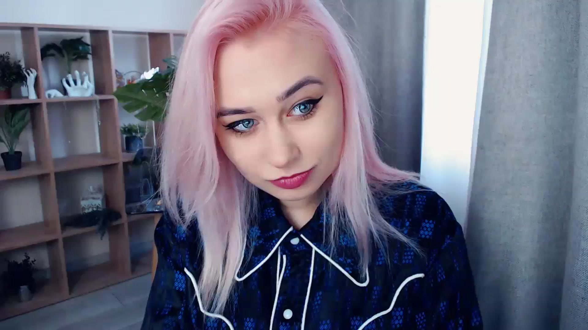 Gallery image thumbnail from Kukla_kolduna's myfreecams stream on, 12/24/2023, 11:35 image 10 of 20