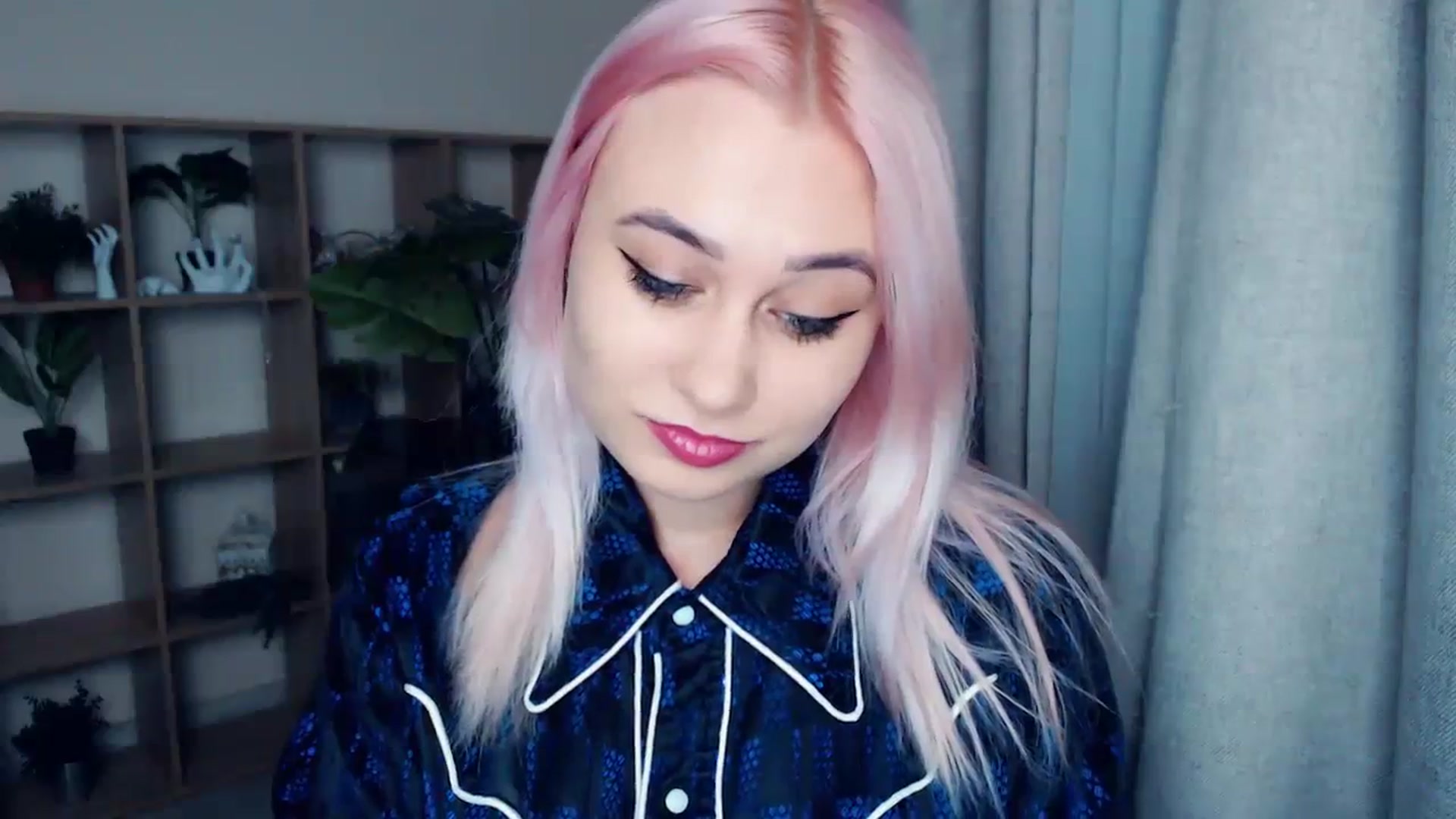 Gallery image thumbnail from Kukla_kolduna's myfreecams stream on, 12/24/2023, 15:08 image 8 of 20