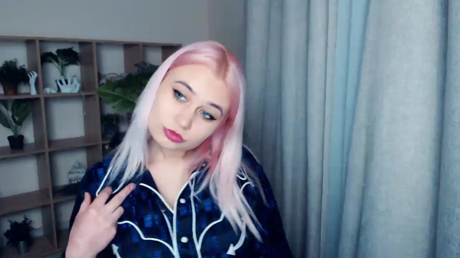 Gallery image thumbnail from Kukla_kolduna's myfreecams stream on, 12/24/2023, 15:08 image 1 of 20