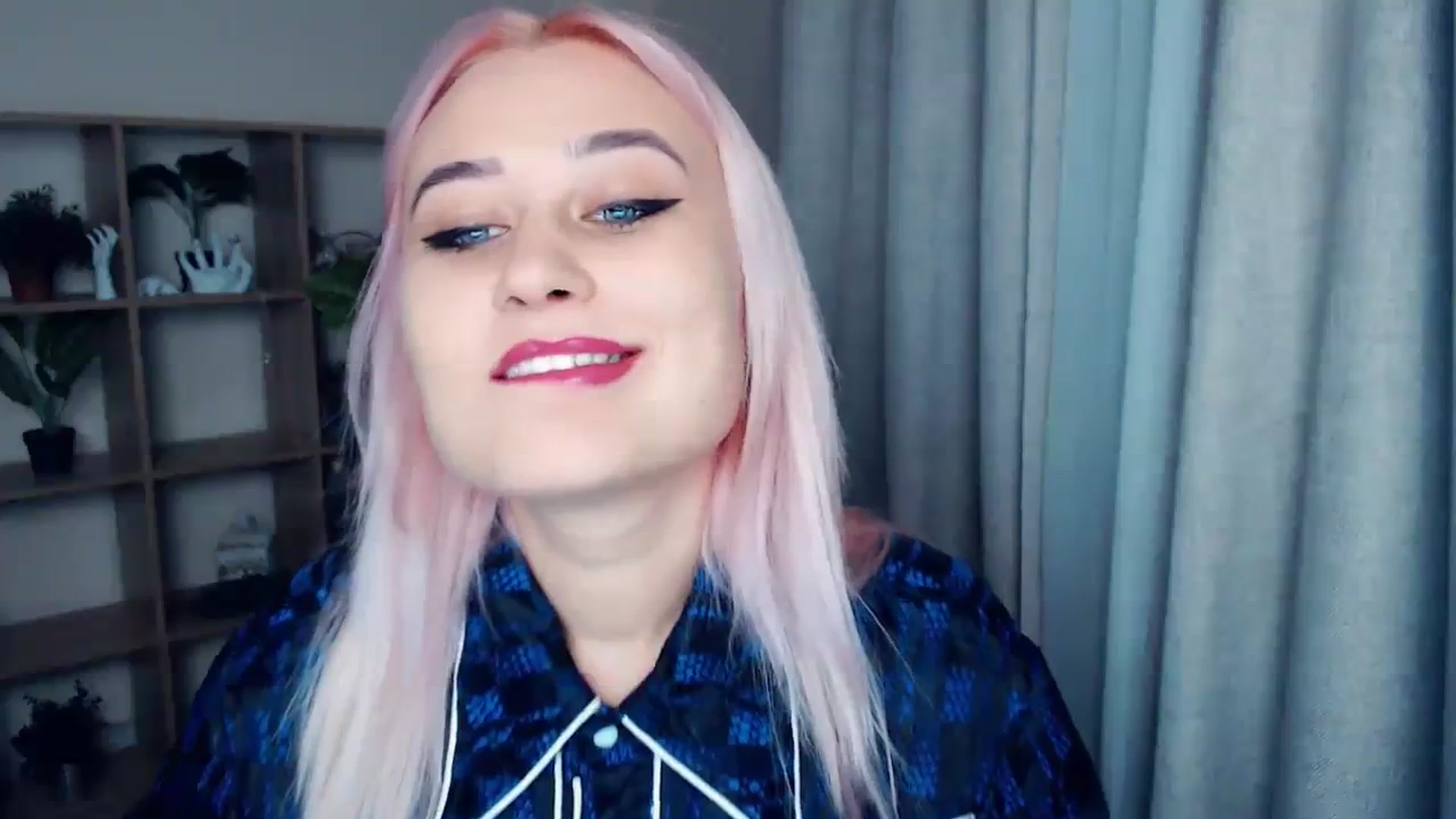 Gallery image thumbnail from Kukla_kolduna's myfreecams stream on, 12/24/2023, 15:08 image 10 of 20