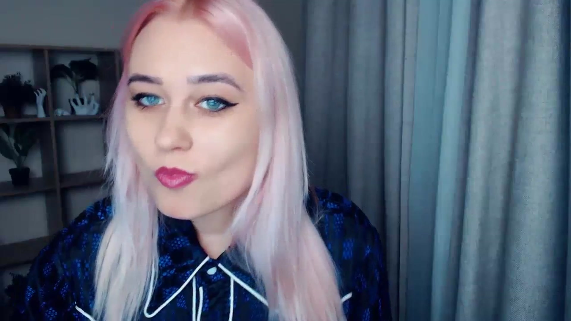 Gallery image thumbnail from Kukla_kolduna's myfreecams stream on, 12/24/2023, 15:08 image 12 of 20
