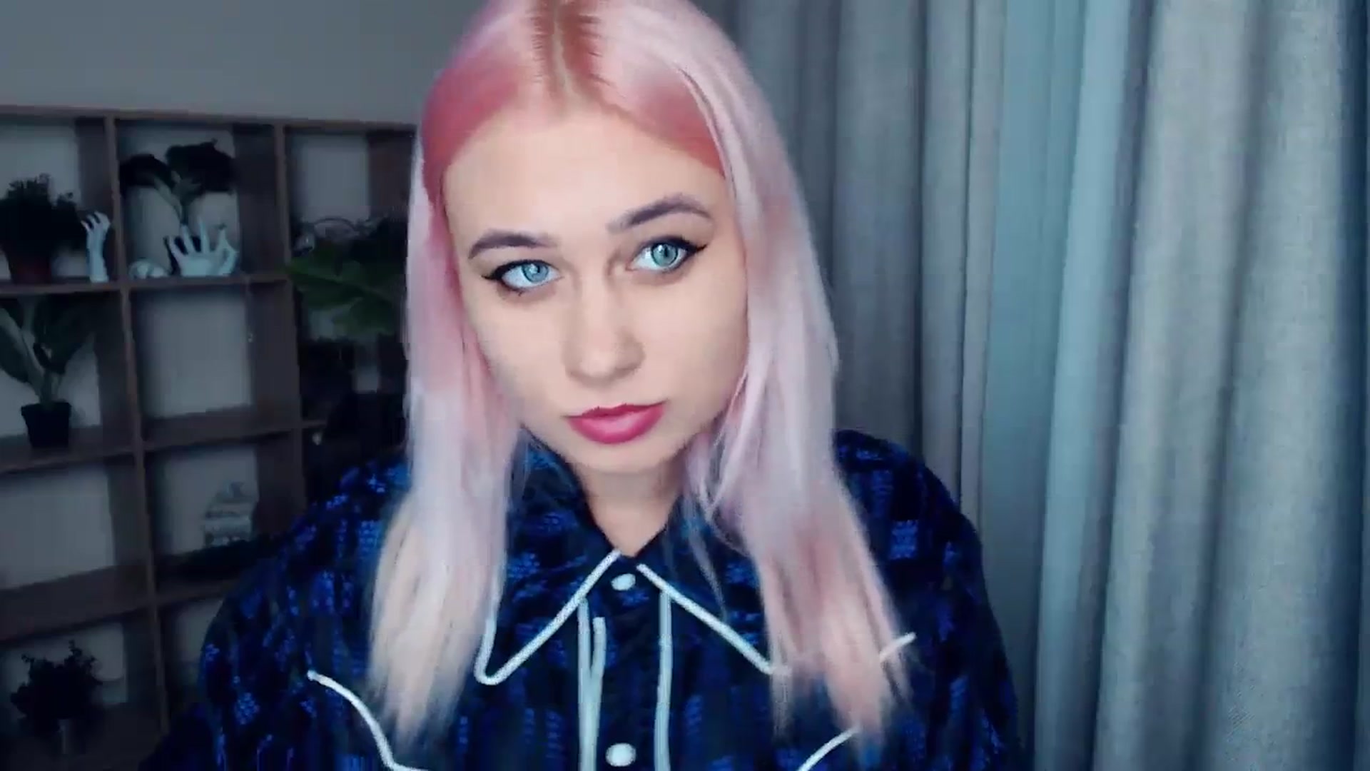 Gallery image thumbnail from Kukla_kolduna's myfreecams stream on, 12/24/2023, 15:08 image 13 of 20