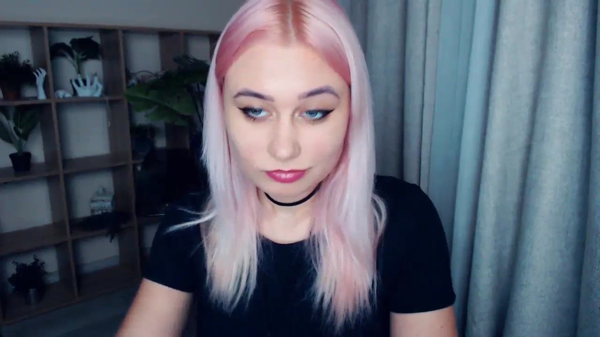 Gallery image thumbnail from Kukla_kolduna's myfreecams stream on, 12/24/2023, 16:56 image 11 of 20