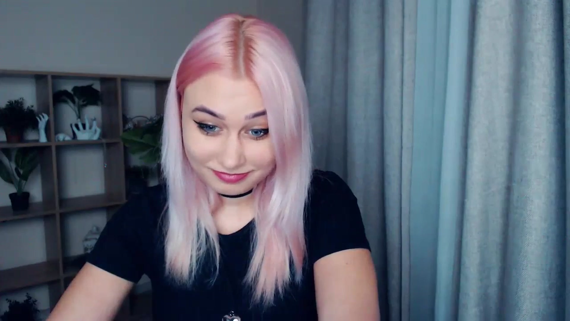 Gallery image thumbnail from Kukla_kolduna's myfreecams stream on, 12/24/2023, 16:56 image 3 of 20