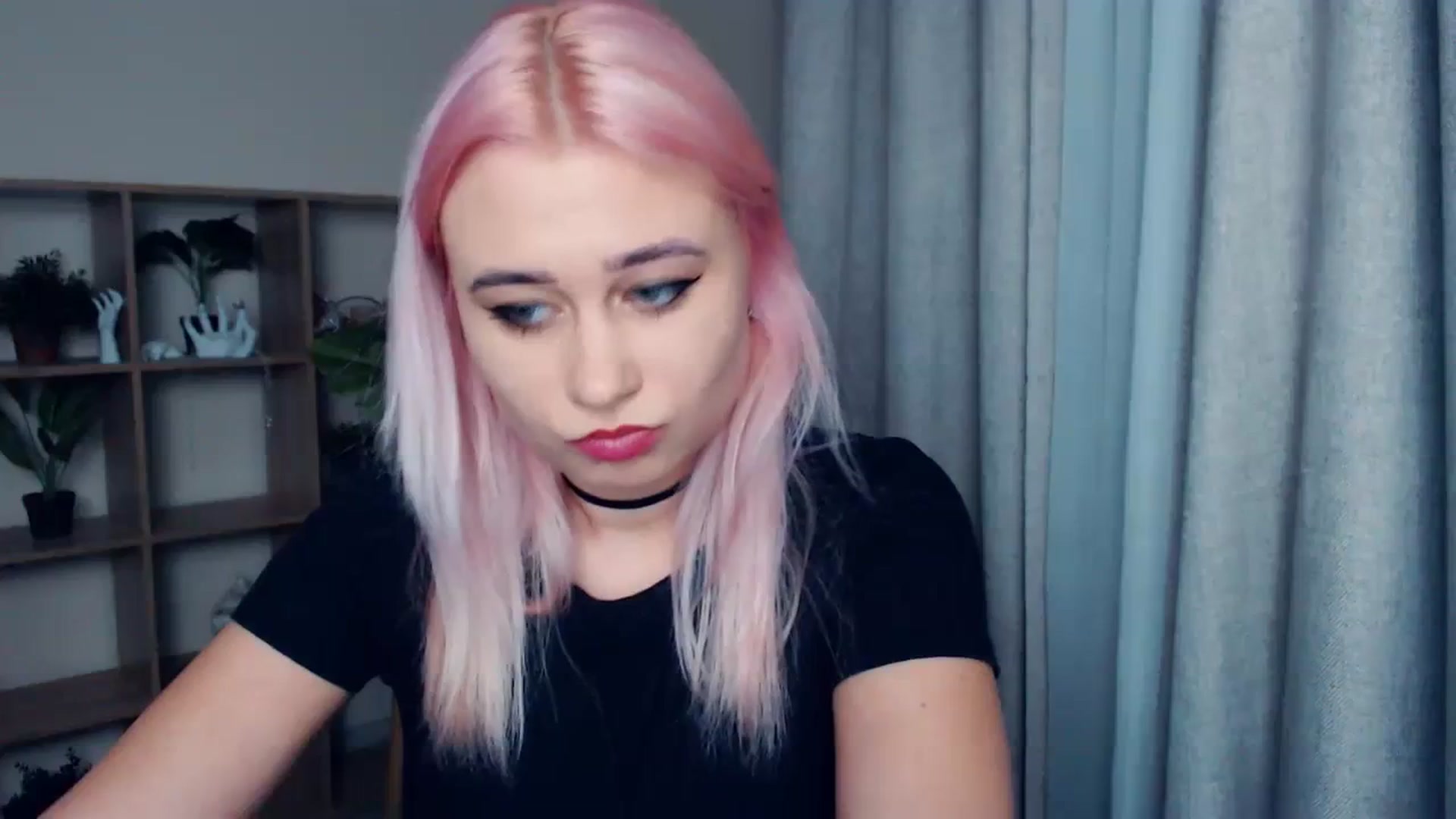 Gallery image thumbnail from Kukla_kolduna's myfreecams stream on, 12/24/2023, 16:56 image 1 of 20