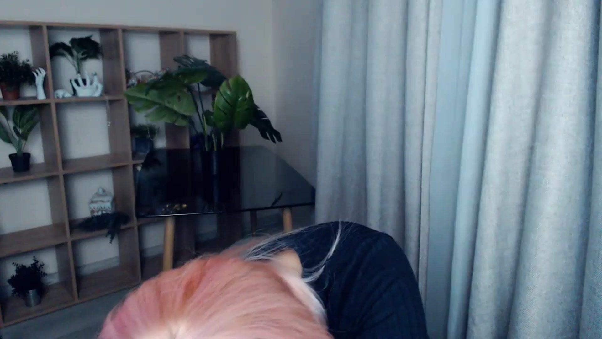 Gallery image thumbnail from Kukla_kolduna's myfreecams stream on, 12/24/2023, 16:56 image 5 of 20