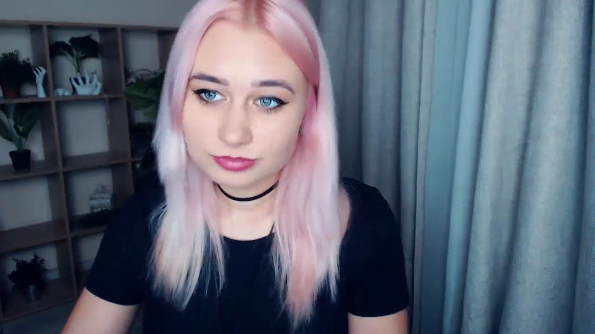 Gallery image thumbnail from Kukla_kolduna's myfreecams stream on, 12/24/2023, 16:56 image 16 of 20