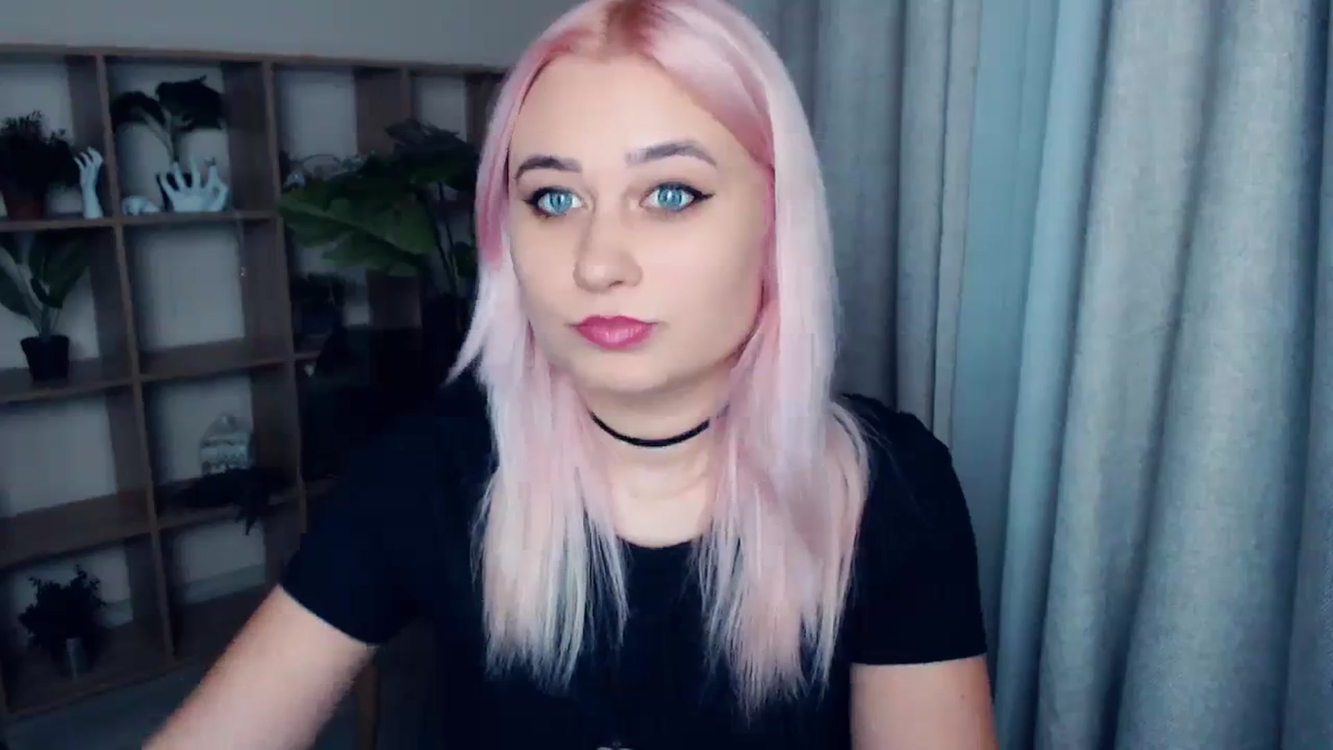 Gallery image thumbnail from Kukla_kolduna's myfreecams stream on, 12/24/2023, 16:56 image 17 of 20