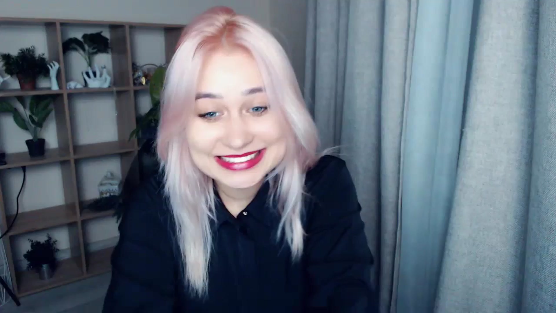 Gallery image thumbnail from Kukla_kolduna's myfreecams stream on, 12/25/2023, 17:42 image 1 of 20