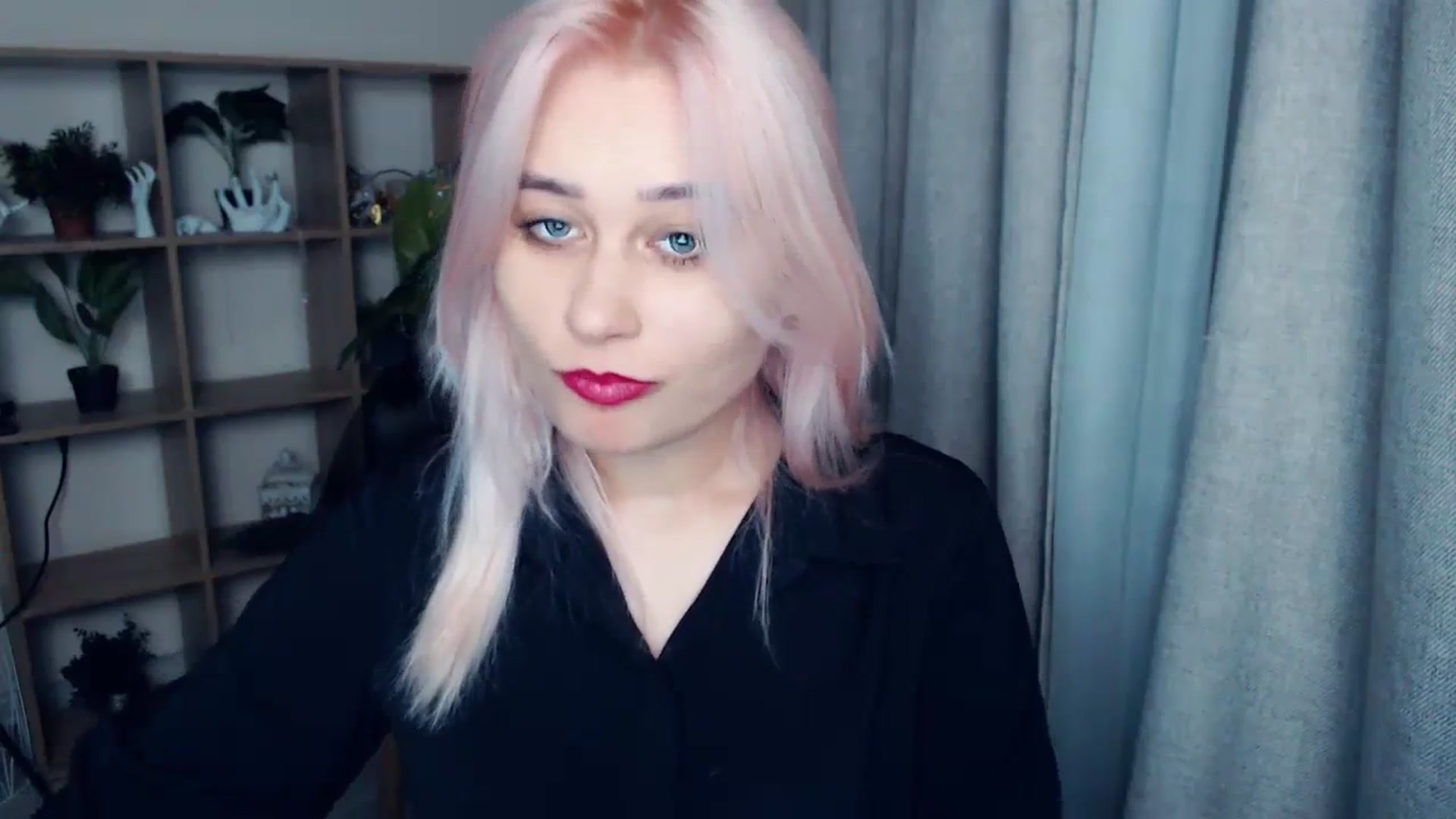 Gallery image thumbnail from Kukla_kolduna's myfreecams stream on, 12/25/2023, 17:42 image 15 of 20