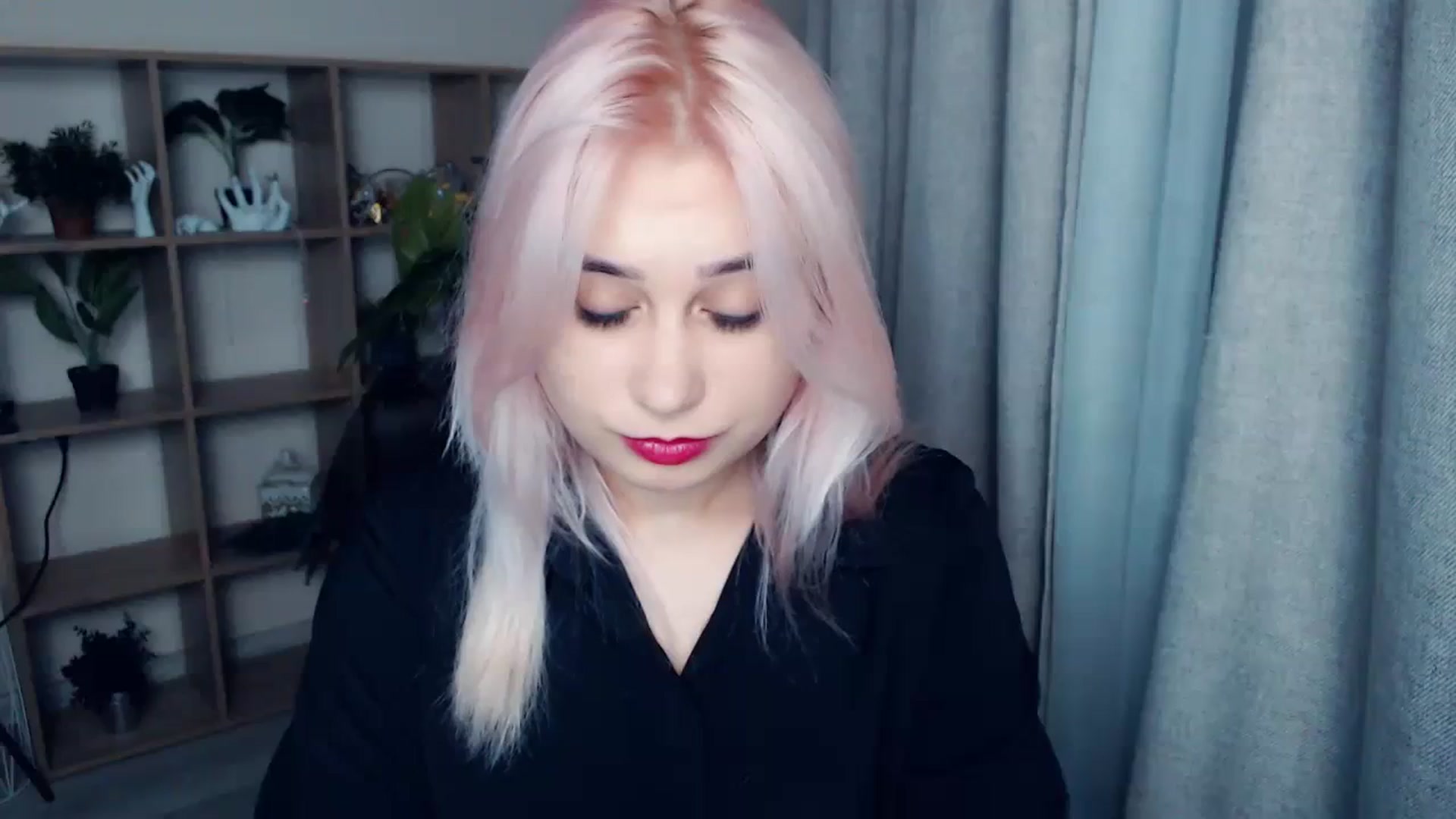 Gallery image thumbnail from Kukla_kolduna's myfreecams stream on, 12/25/2023, 17:42 image 17 of 20