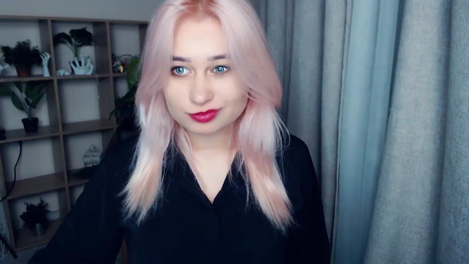 Gallery image thumbnail from Kukla_kolduna's myfreecams stream on, 12/25/2023, 17:42 image 11 of 20