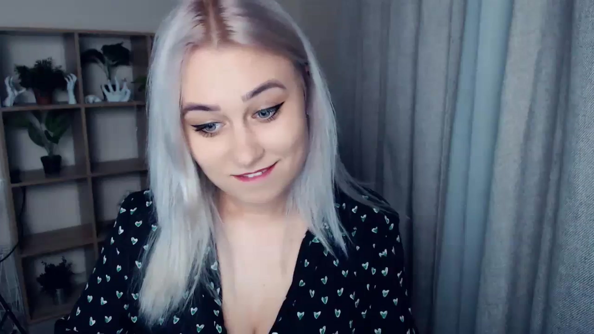 Gallery image thumbnail from Kukla_kolduna's myfreecams stream on, 12/29/2023, 15:12 image 17 of 20