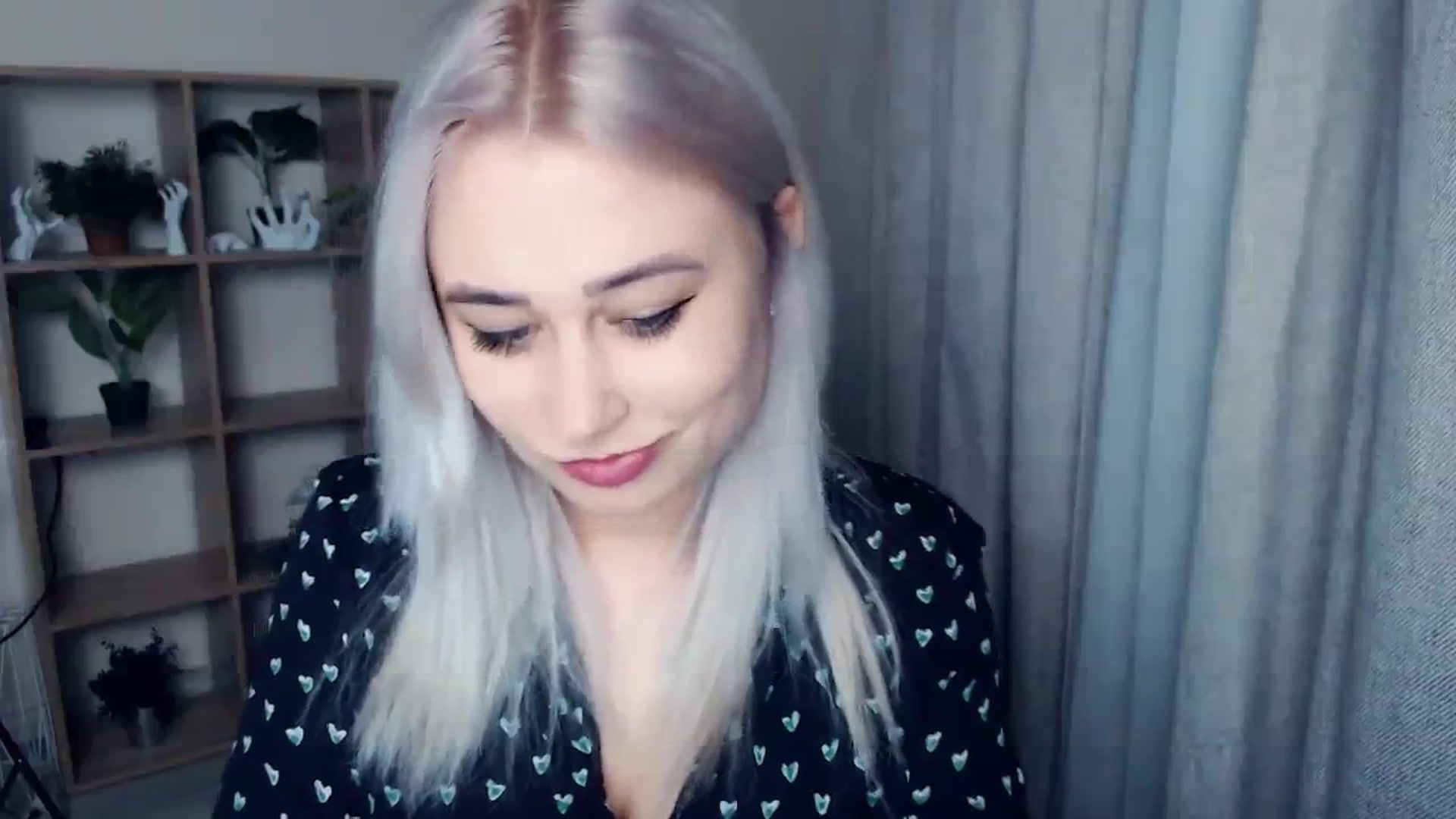 Gallery image thumbnail from Kukla_kolduna's myfreecams stream on, 12/29/2023, 15:12 image 12 of 20