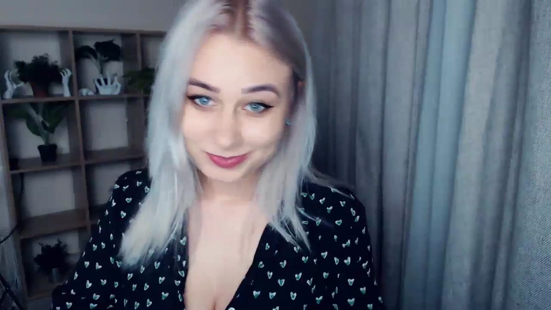 Gallery image thumbnail from Kukla_kolduna's myfreecams stream on, 12/29/2023, 15:12 image 16 of 20