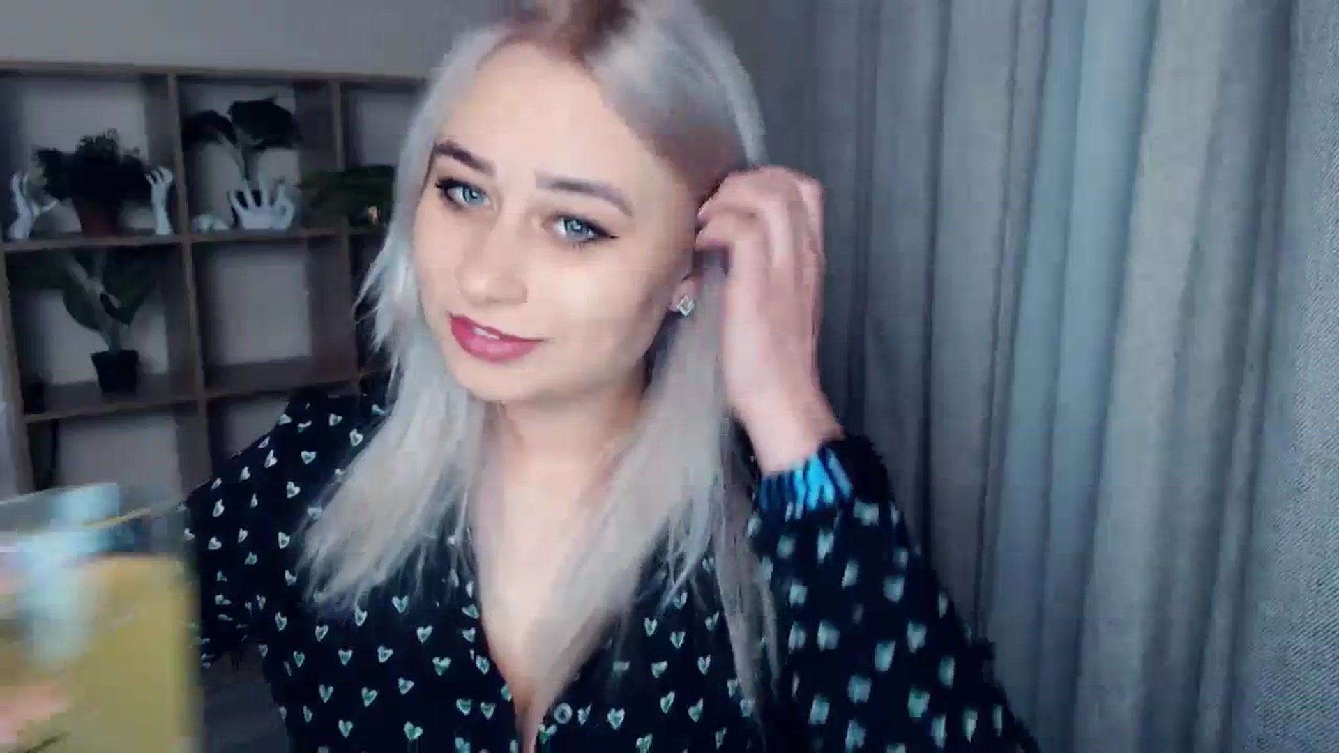 Gallery image thumbnail from Kukla_kolduna's myfreecams stream on, 12/29/2023, 15:12 image 11 of 20