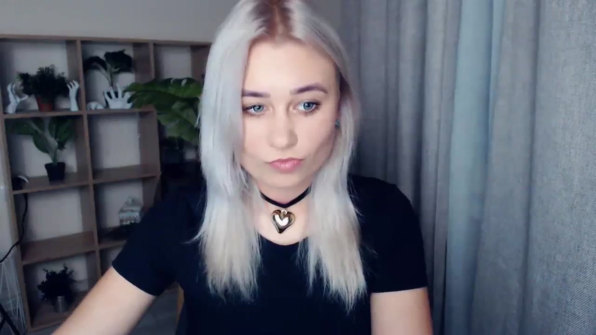 Gallery image thumbnail from Kukla_kolduna's myfreecams stream on, 12/30/2023, 15:15 image 14 of 20