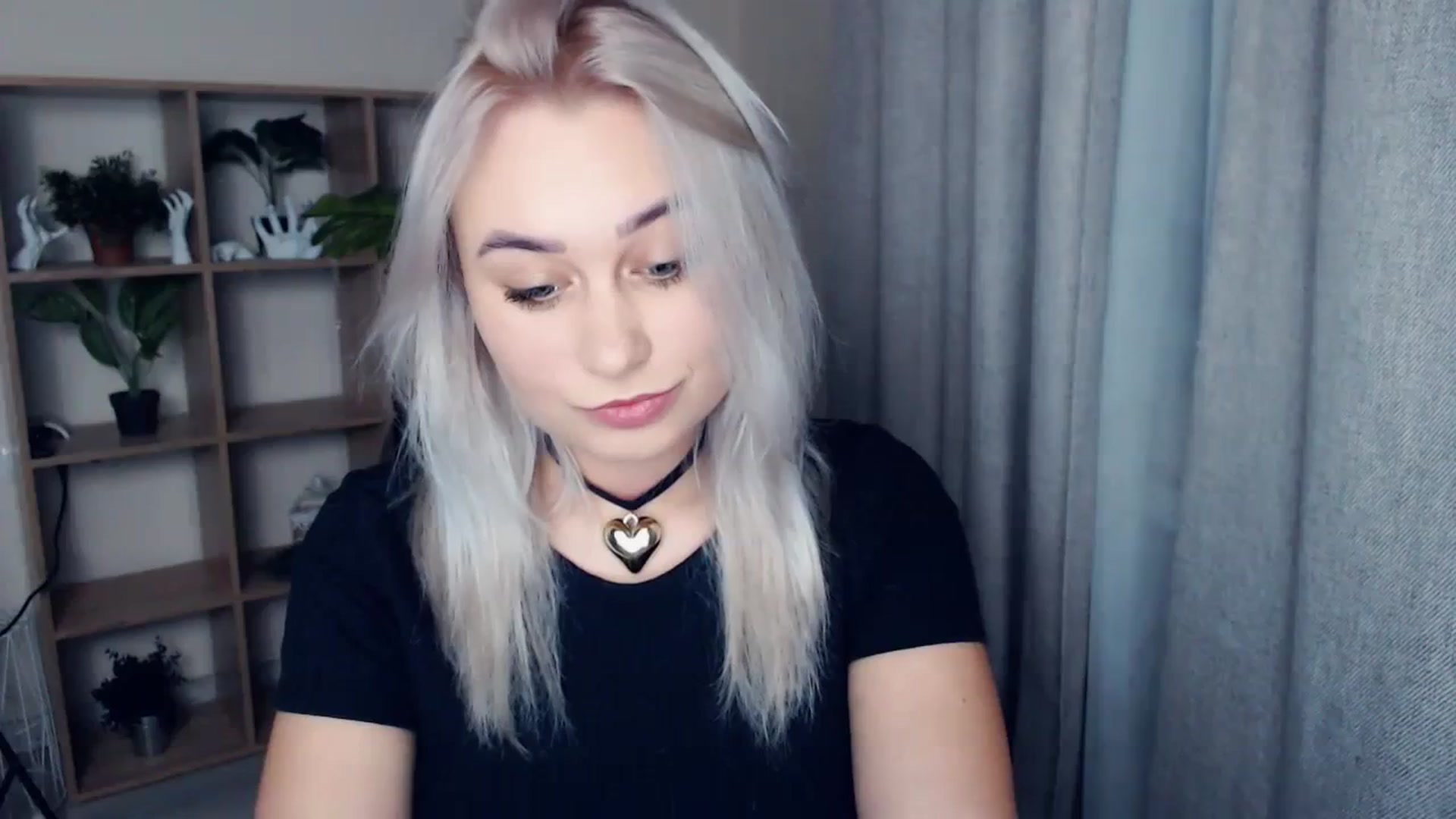 Gallery image thumbnail from Kukla_kolduna's myfreecams stream on, 12/30/2023, 15:15 image 20 of 20
